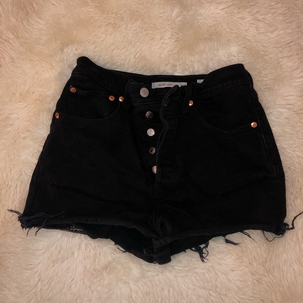 Black, rib cage, Levi shorts